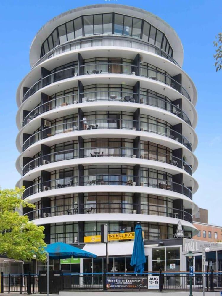 Madison Tower Mill Hotel Brisbane Bagian luar foto