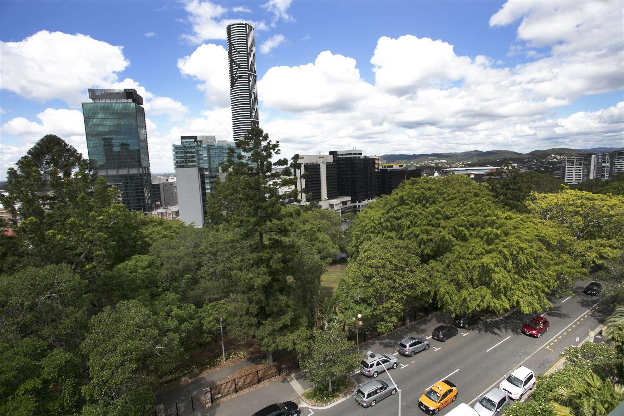 Madison Tower Mill Hotel Brisbane Bagian luar foto